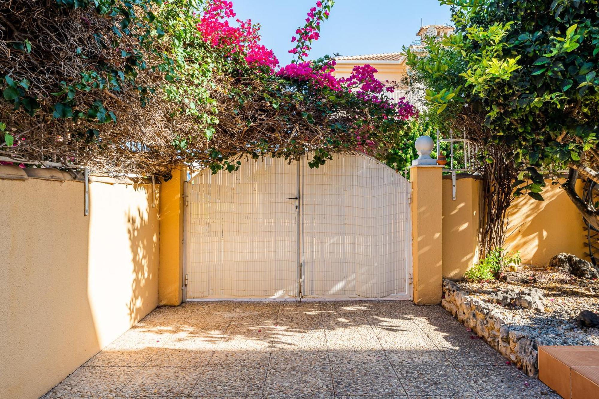 Garden Sweets Chalet Orihuela Exterior photo